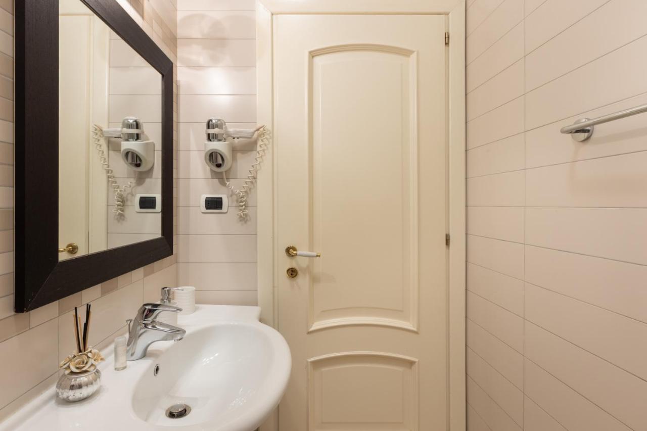Bed And Breakfast Del Fiore Cagliari Dış mekan fotoğraf